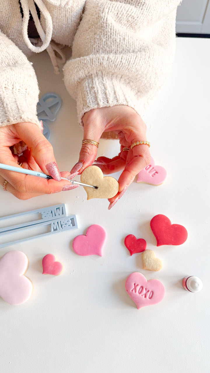 Valentine’s Lots of Love Biscuit Baking & Decorating Kit Additional 7