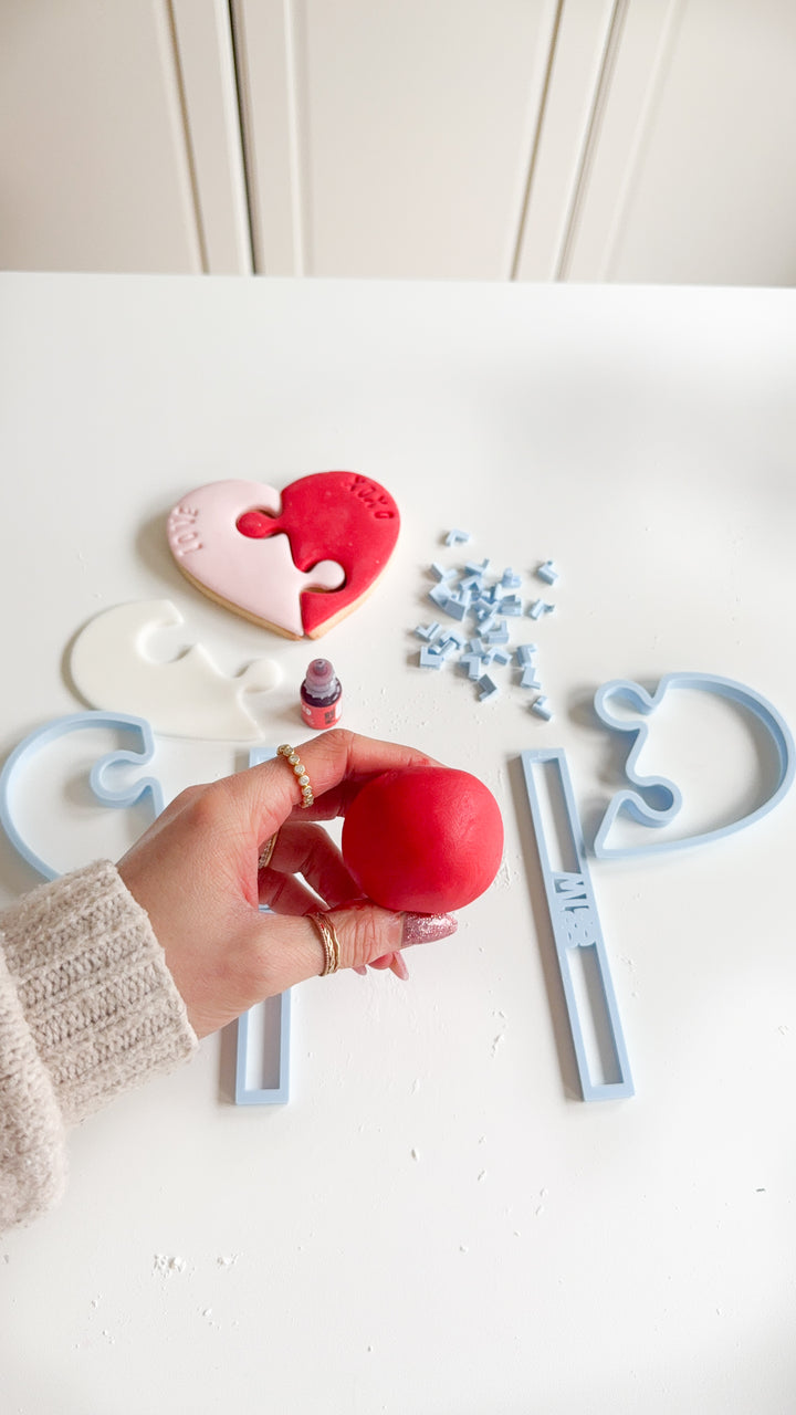 Valentine’s Heart Puzzle Biscuit Baking & Decorating Kit Additional 7